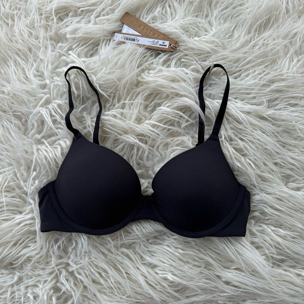 Skims Fits Everybody T-shirt Bra Onyx Size 30C